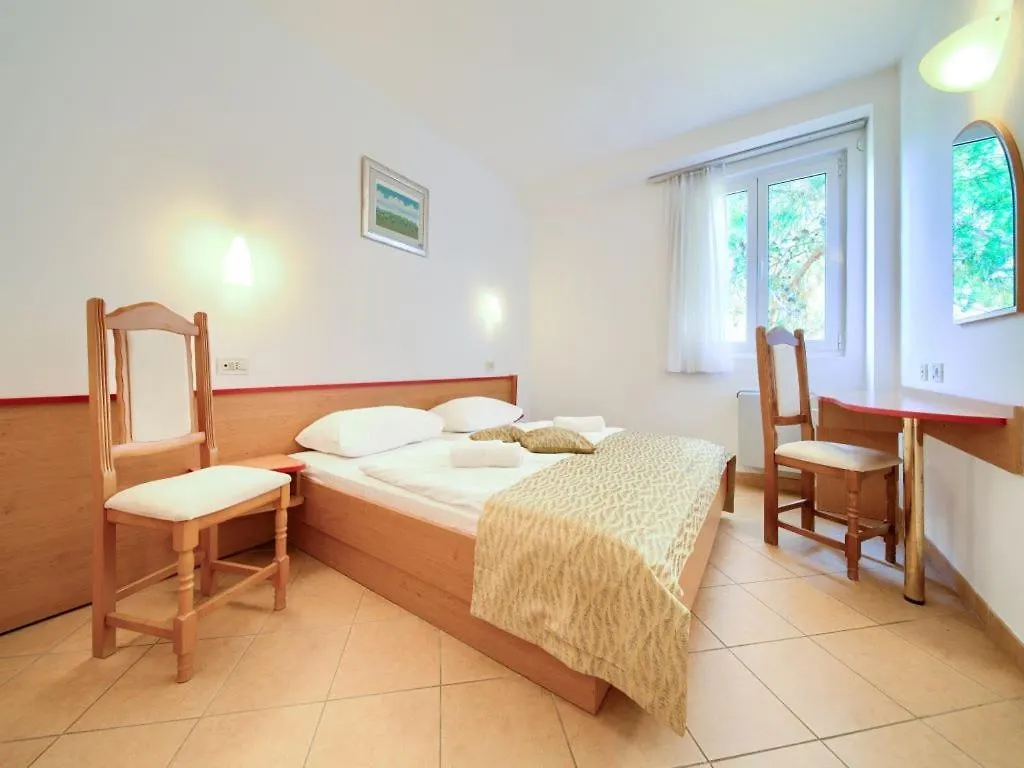 Villa Lovorka - Hotel Resort Drazica Krk Town