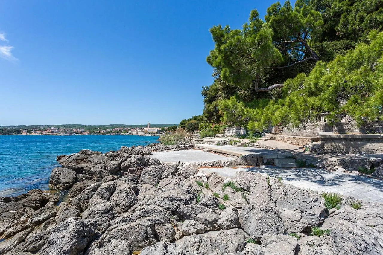 Villa Lovorka - Hotel Resort Drazica Krk Town 3*,  Croatia