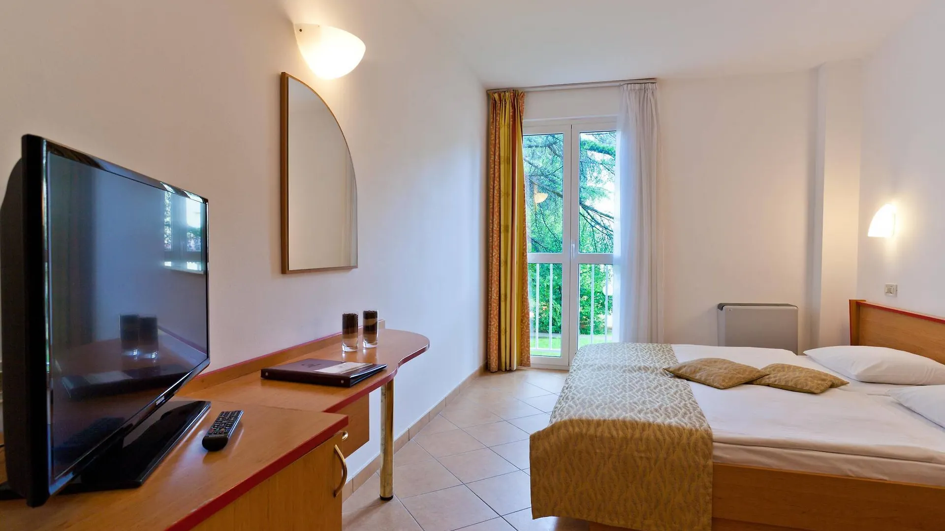 Villa Lovorka - Hotel Resort Drazica Krk Town